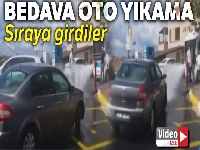 Sarıyer'de patlayan su borusunu sürücüler fırsata çevirdi