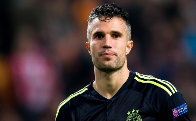 Feyenoord'dan Ilginç Van Persie Açıklaması!