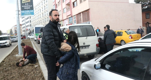 Belediyenin Resmi Aracını Çalan Hırsızlar, Kız Arkadaşlarını Almaya Gidince Böyle Yakalandı