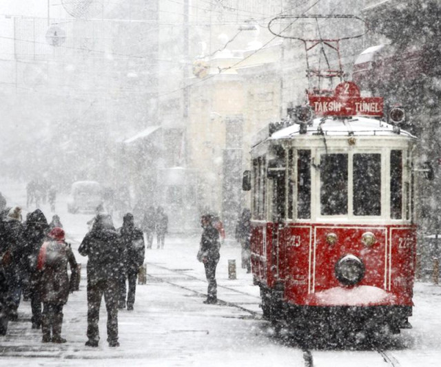 Akom'dan İstanbul İçin Buzlanma Uyarısı: Bu Gece Ve Yarın Sabaha Dikkat!