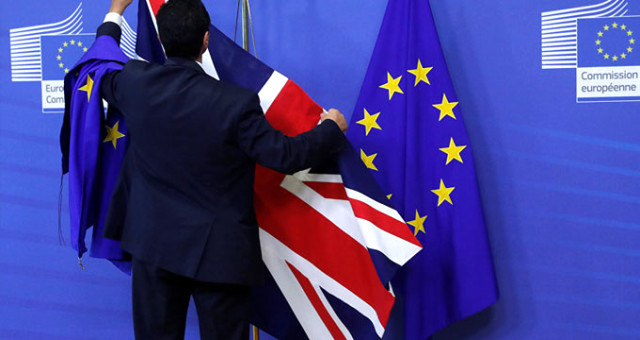 İngiliz Brexit Bakanı'ndan Ab'ye 'tazminatı Ödemeyiz' Tehdidi