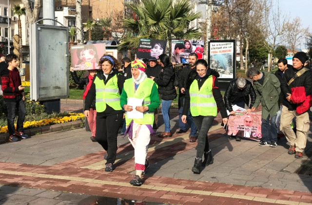 Anneler, Şiddet Ve Tecavüzlere 'dur' Demek İçin Ankara'ya Yürüyor