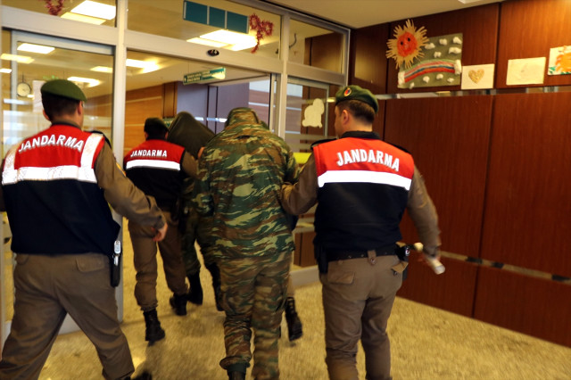 Edirne'de Tutuklanan 2 Yunan Askerinin Gözaltındaki Ve Savcılıktaki İfadeleri Çelişkili Çıktı