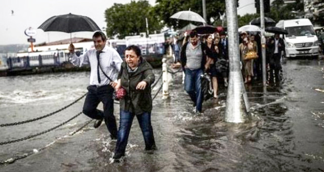 Meteorolojiden İstanbul'a Kritik Uyarı: Sağanak Yağış Ve Fırtına Geliyor