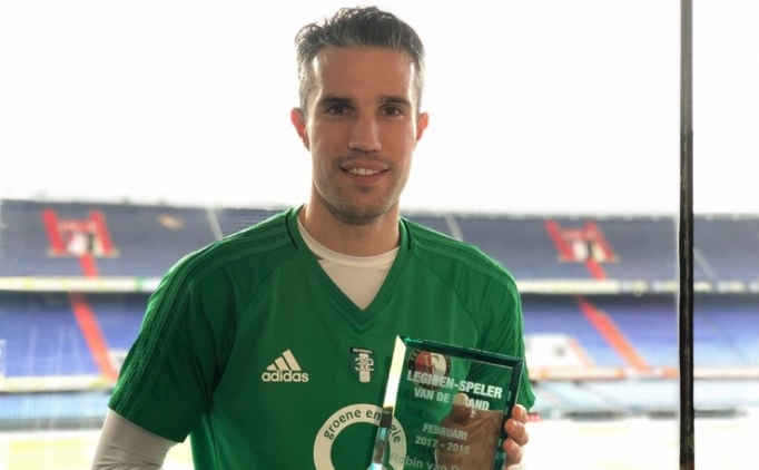 Feyenoord'da Ayın En Iyi Oyuncusu Robin Van Persie!