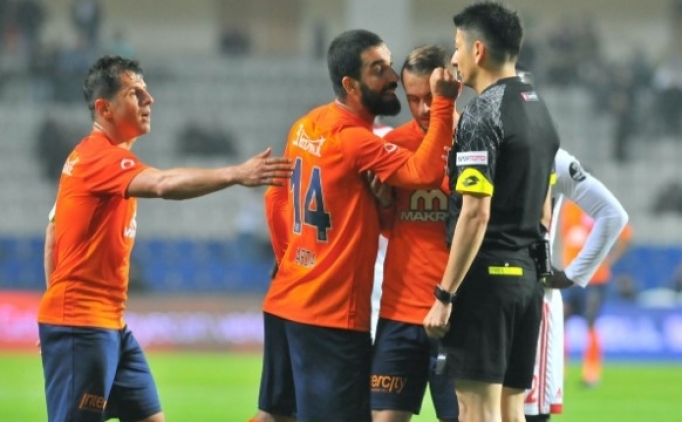 Arda Turan Için Tahkim Kurulu'nun Önüne 3 Ihtimal Var