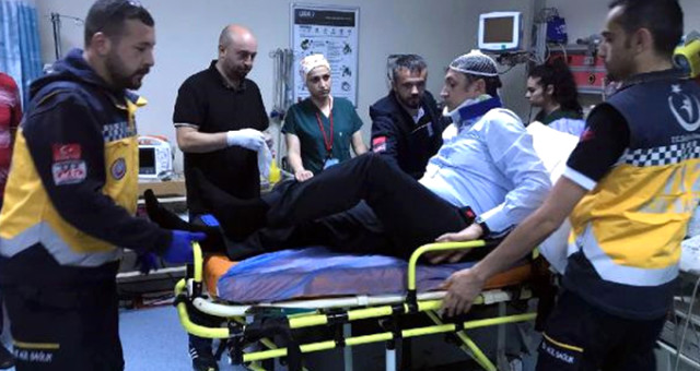 Chp'li Vekiller Okan Gaytancıoğlu Ve Vecdi Gündoğu Trafik Kazası Geçirdi