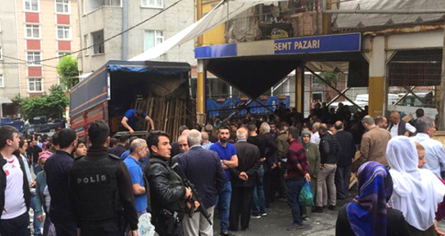 Pazarın Savaş Alanına Döndüğü Silahlı Kavga Kamerada