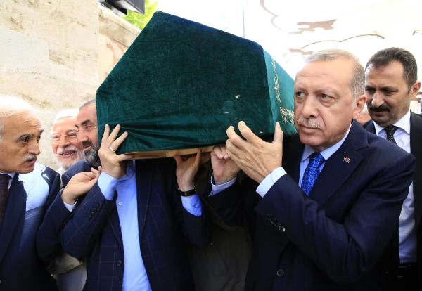 Siyasetin Ağır Topları, Semavi Eyice Ve Erbakan'ın Eniştesinin Cenazesinde Buluştu