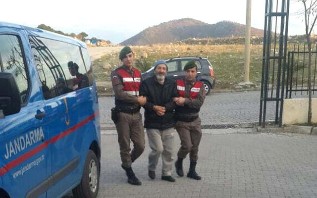 Kızını Ve Damadını Vuran 'binbir Surat' Lakaplı Baba Cezaevinde Öldü