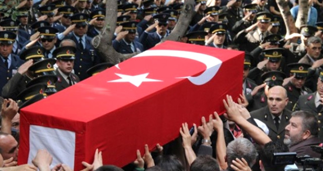 Bitlis'te Teröristlerin Açtığı Ateş Sonucu 1 Askerimiz Şehit Olurken 2 Askerimiz Yaralandı