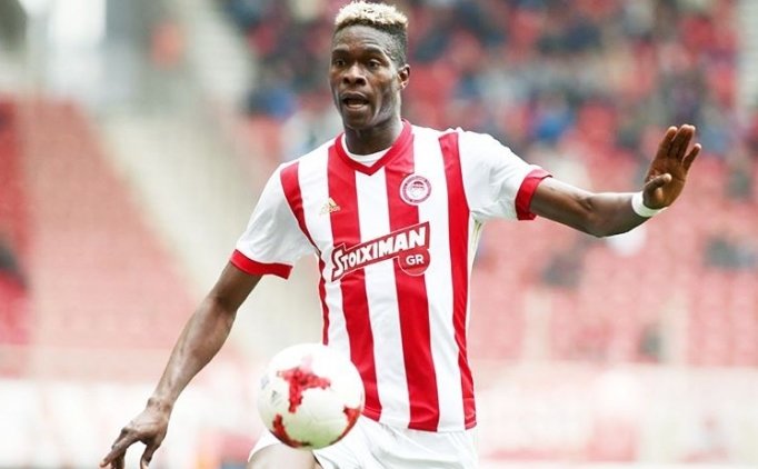 Galatasaray'dan Senegalli Stoper Için Olympiakos'a Teklif!