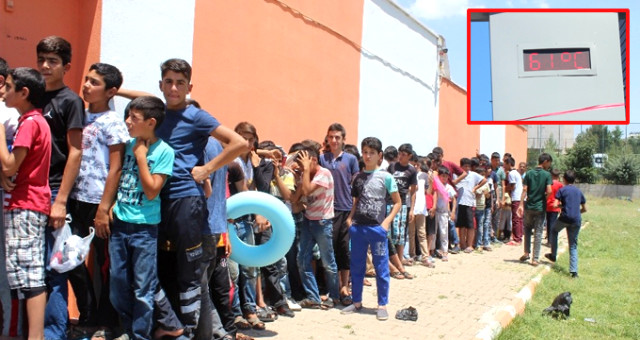Şanlıurfa'da Termometreler 61 Dereceyi Gösterdi, Serinlemek İçin Havuzlarda Kuyruklar Oluştu