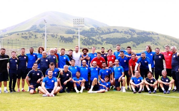 Antalyaspor Hollanda Yolcusu