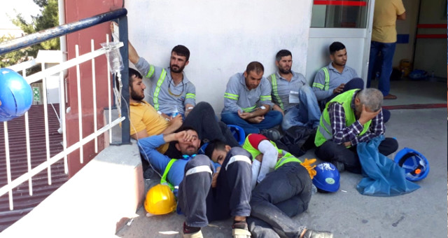 İzmir'de, Yemekten Zehirlenen 250'ye Yakın İşçi Hastaneye Akın Etti