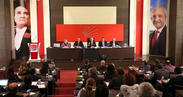 Chp'de Olağanüstü Kurultay İsteyenlerin Sayısı 526'ya Ulaştı, Kurultay İçin 108 İmza Daha Gerekiyor