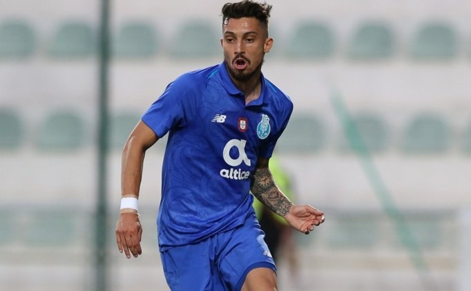 Real Madrid Telles Için Yeniden Devrede