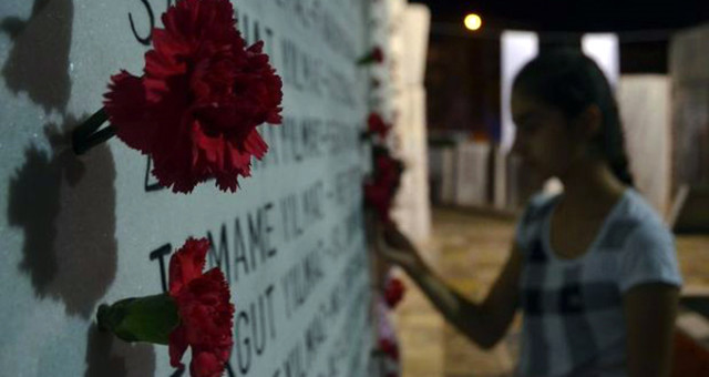 17 Ağustos Marmara Depremi'nde Hayatını Kaybedenler Anıldı
