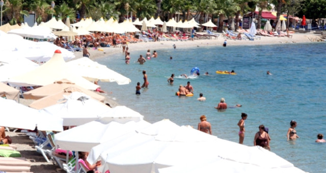 Bodrum'da Tatilcilere 'fahiş Fiyat Talep Edenleri Bize Bildirin' Uyarısı