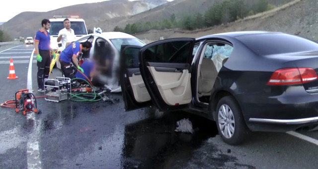 Erzincan'da Trafik Kazası: 3'ü Çocuk 7 Ölü, 3 Yaralı