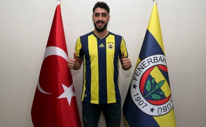 Fenerbahçe'ye Gitti, Paylaşımlarını Sildi