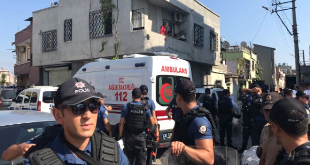 Mersin'de Cinnet Getiren Baba, Eşi Ve 3 Çocuğunu Öldürüp İntihar Etti