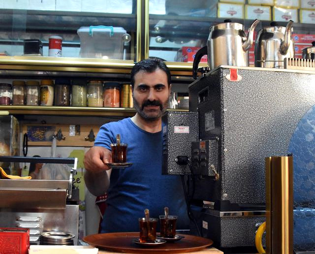 25 Yıldır Çay Ocağı İşleten İşletmeci, Hayatında Hiç Çay İçmemiş