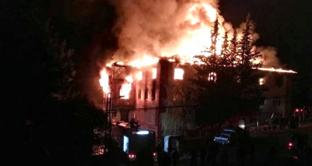 Adana Aladağ'da 12 Kişinin Öldüğü Yurt Yangını Davasında Tutuklu Sanık Kalmadı
