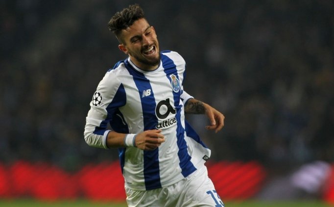 Porto'dan Alex Telles'e Ödül! Yeni Kontrat...