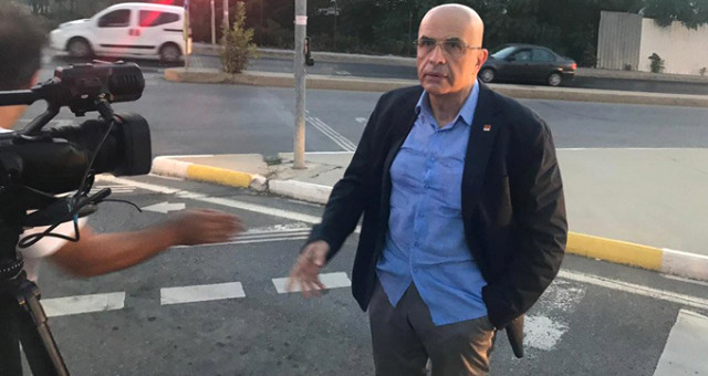 Mit Tir'ları Davasından Tutuklu Bulunan Enis Berberoğlu Tahliye Edildi
