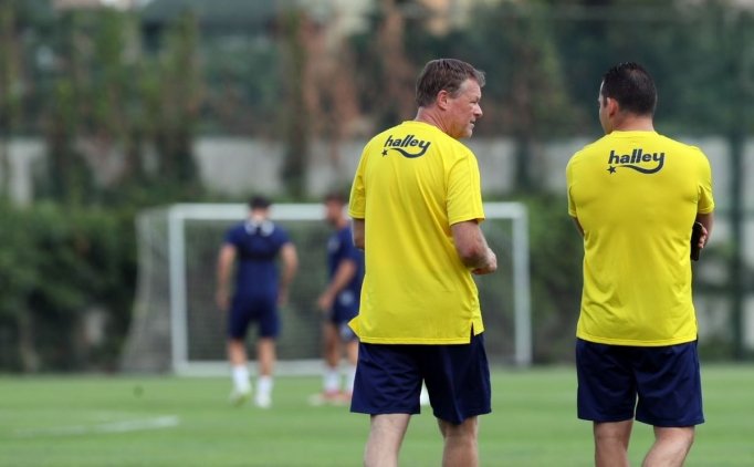 Fenerbahçe'den Ayrılmaya Sıcak Bakmıyor!