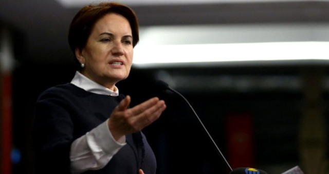 Akşener, Evinin Önünde Toplanan Mhp'lilerden Şikayetçi Olmadı: Onlar Gariban Çocuklar