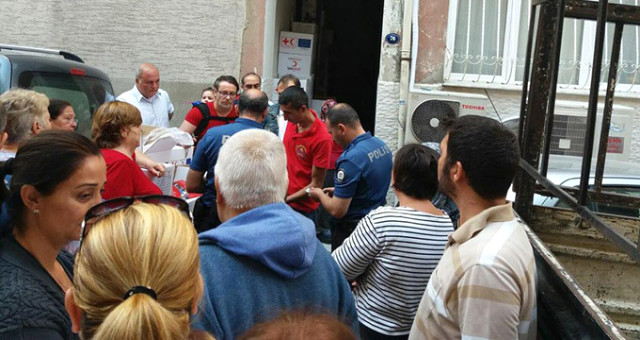Suriyelilere Gelen Yardım Kolisi, Mahalleyi Karıştırdı: Suriyelilere Var Da Bize Yok Mu!