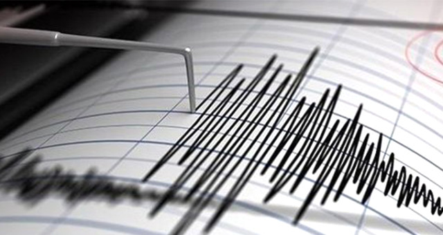 Endonezya'da 7 Büyüklüğünde Deprem Oldu