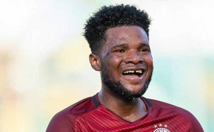 Galatasaray'ın Hedefi Tetteh Için Menajerden Açıklama
