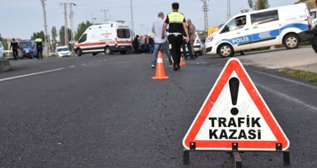İstanbul'da Korkunç Kaza! Kadın Yolcu Otomobilden Fırladı