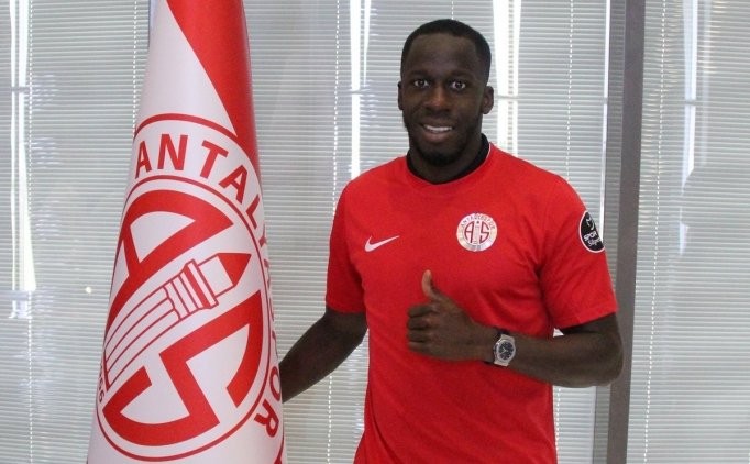 Antalyaspor'da Aly Cissokho Kadro Dışı Bırakıldı!