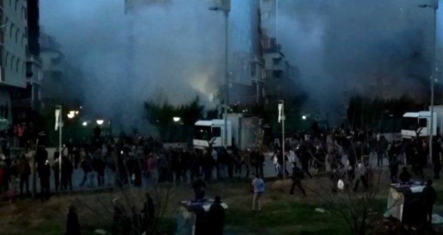 İstanbul'da Askeri Helikopterin Düştüğü Sitede Büyük Panik