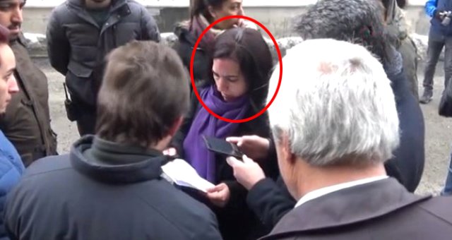 Hdp Ağrı Belediye Eş Başkan Adayı Karaaslan, Böyle Gözaltına Alınıp Tutuklandı