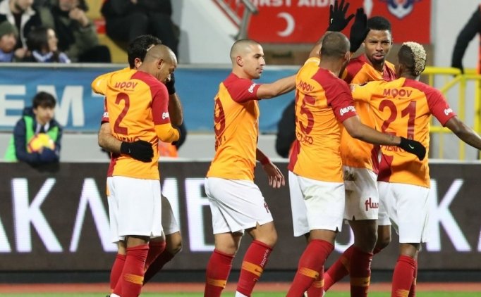 Galatasaraylı Futbolcular Hedefi Belirledi: 