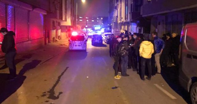 Çanakkale Depremi Sonrası İstanbul'da 4 Katlı Bina Boşaltıldı