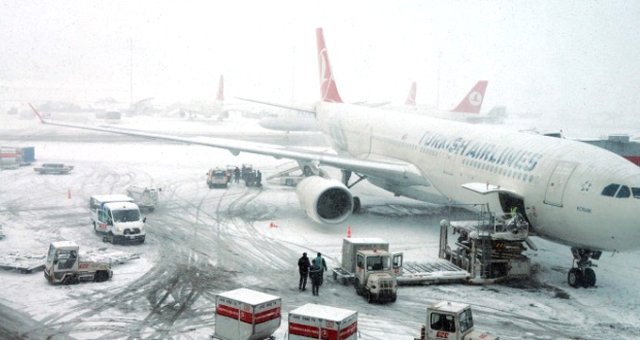 Uçuşlara Kar Engeli! 70 Sefer İptal Edildi