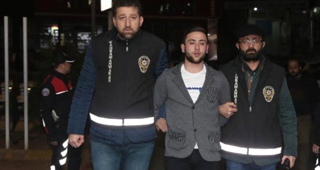 Kasap, Kendisine Küfreden Arkadaşını Sokak Ortasında Bıçaklayarak Öldürdü