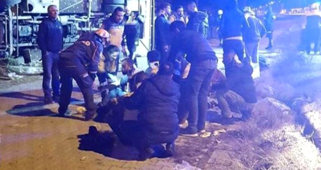 Ankaragücü Taraftarını Taşıyan Midibüs Kaza Yaptı: 2 Ölü, 24 Yaralı