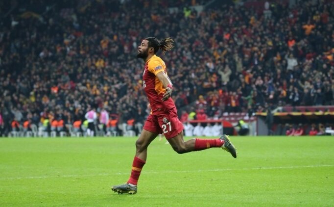 Galatasaray'da 3 Futbolcu Ceza Sınırında