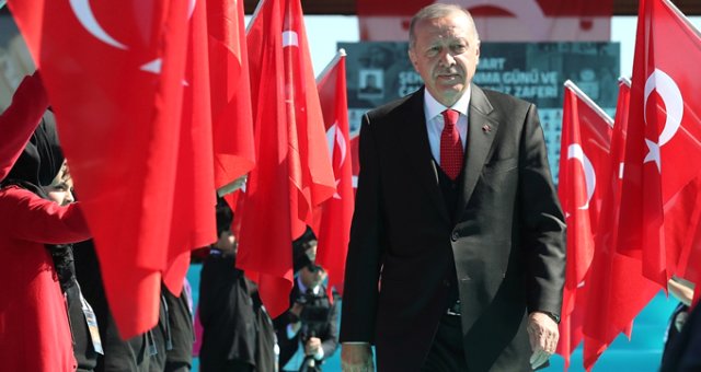 Erdoğan, Çanakkale'den Dünyaya Mesaj Verdi: Ayak Bastığınız Yere Gömeriz