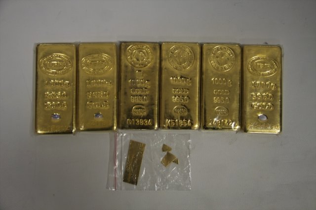 İcra Müdürünün, Zimmetine Geçirdiği Paralarla Aldığı 6 Kilo Altın Operasyonla Ele Geçirildi