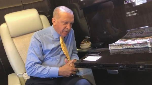 Erdoğan'ın, Mezuniyet Törenine Telefonla Bağlandığı Anlar Sosyal Medyada Paylaşıldı
