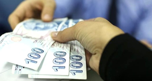Yargıtay, Kocasından Sürekli Para İsteyen Kadını Haksız Buldu