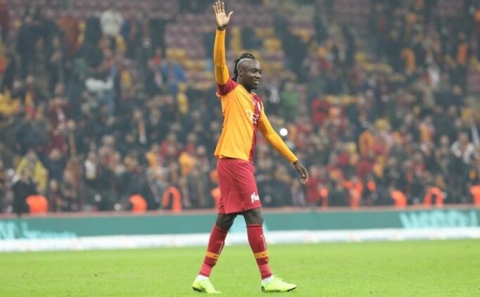 Galatasaray'da Forvet Krizi Yeniden Ortaya Çıktı!